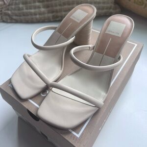 Dolce Vita Noles Ivory (8W)